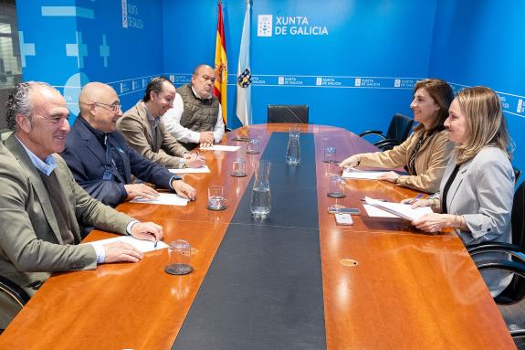 Imagen de la noticia:La Xunta expone a empresarios gallegos de la hostelería el proyecto del Camiño do Litoral y la aplicación para difundir el p...