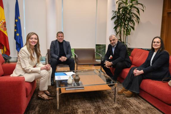 Imaxe da nova:A Xunta aborda co concello de Oza-Cesuras novas vías de colaboración na atención aos maiores