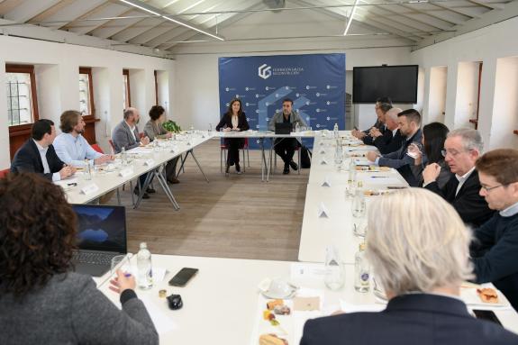 Imagen de la noticia:La Xunta apuesta por combinar la reducción de las cargas burocráticas con las máximas garantías de protección ambiental para...