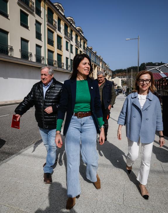 Imagen de la noticia:Allegue destaca en O Vicedo que el Plan Hurbe permitió transformar la calle Francisco Vilasuso y la travesía de A Mariña en ...