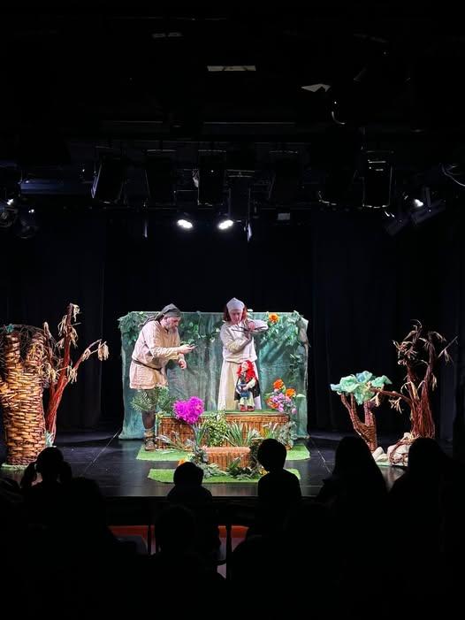 Imagen de la noticia:La Xunta destina 430.000 € para que cuatro salas escénicas gallegas cuenten por vez primera con un apoyo continuado durante ...