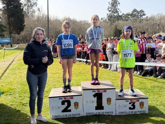Imagen de la noticia:Unos 900 chicos participan en el cross escolar de As Pontes al amparo del programa Xogade