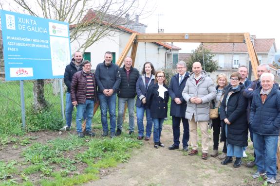 Imagen de la noticia:El delegado territorial de la Xunta supervisa el estado de las obras para completar la humanización y mejora de la accesibil...