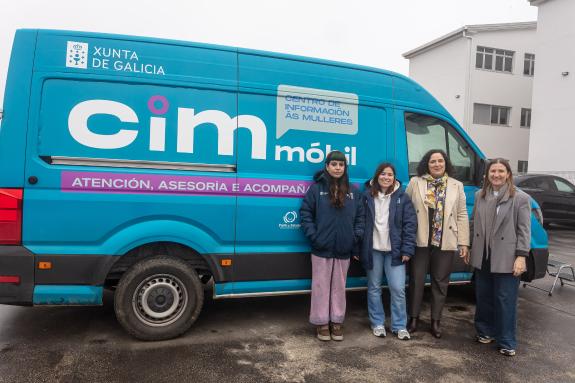 Imagen de la noticia:Belén do Campo destaca en Boimorto la importancia de los CIM móviles para llevar recursos de protección a la mujer al rural