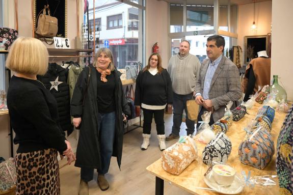 Imagen de la noticia:La Xunta anima a solicitar los 2,5 M€ en ayudas para los centros comerciales abiertos con motivo de la Feria de Oportunidade...