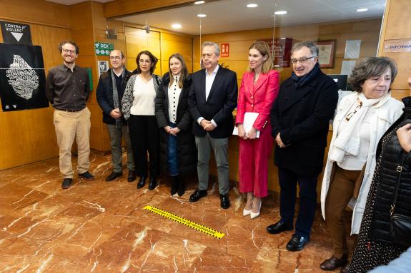 Imagen de la noticia:Gómez Caamaño destaca que Galicia marcará mañana un antes y un después en la protección de la salud de los menores con la en...