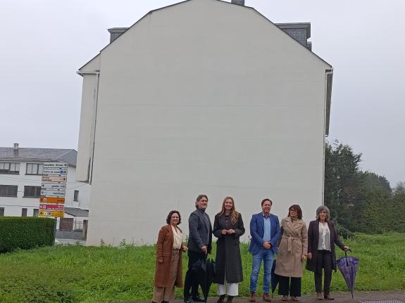 Imaxe da nova:A Xunta impulsa un mural interxeracional en colaboración co Concello de Ortigueira