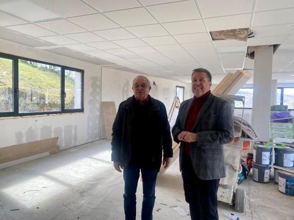 Imagen de la noticia:La Xunta supervisa los avances en las obras de ampliación de la residencia de mayores de Chandrexa de Queixa