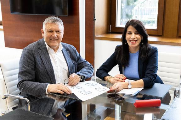 Imagen de la noticia:La Xunta construirá alrededor de 40 viviendas públicas para menores de 36 años en el ayuntamiento de Sanxenxo, tras acordar ...