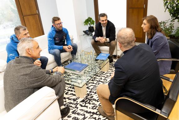 Imagen de la noticia:La Xunta felicita a Xesús Ferreiro y a Xavier Anido, campeones de Europa en la categoría 3 de rallies históricos
