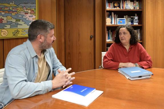 Imagen de la noticia:Belén do Campo  y el alcalde de Serra de Outes evalúan las necesidades del ayuntamiento en un encuentro de trabajo