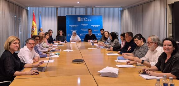 Imagen de la noticia:El Servizo Galego de Saúde firma con las organizaciones sindicales un nuevo pacto de selección de personal estatutario tempo...