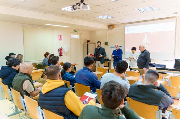 Imagen de la noticia:La Xunta presenta en Ponteareas los documentos técnicos sobre prevención de riesgos laborales asociados a los trabajos en la...