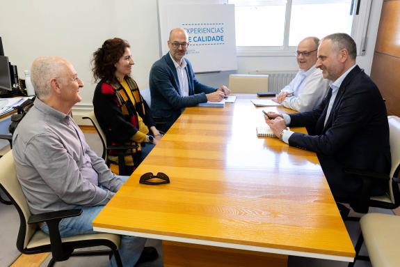 Imaxe da nova:Medio Rural e a Fundación Juana de Vega colaboran a prol da recuperación da oliveira en Galicia