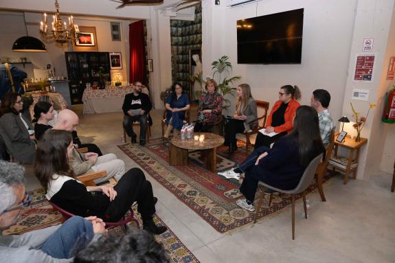 Imagen de la noticia:La Xunta recibe más de 100 aportaciones y sugerencias a la que será la primera Ley Gallega de Infancia y Adolescencia