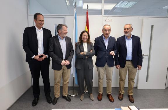 Imaxe da nova:A conselleira do Mar presenta ás autoridades portuarias de Vigo, Marín e Vilagarcía o proxecto de dragaxe do Lérez