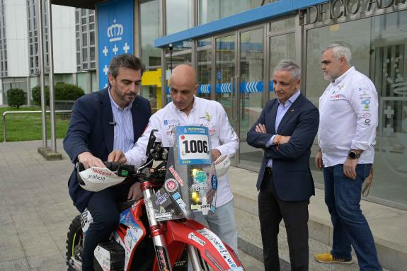 Imaxe da nova:A Xunta recoñece o espírito de superación de Fran Gómez Pallas, campión do Dakar na categoría de motos eléctricas