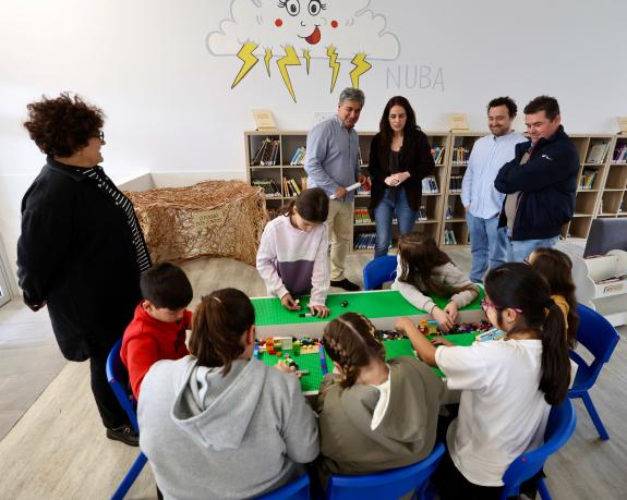 Imaxe da nova:A Xunta salienta o compromiso do Colexio Eduardo Pondal de Ponteceso na mellora da igualdade e a convivencia nas aulas