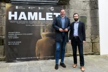 López Campos asiste á obra ‘Hamlet’, que terá funcións no Salón Teatro ata o 3 de maio