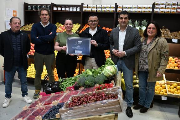 Imaxe da nova:A Xunta destaca na comarca do Carballiño o potencial da artesanía e do comercio local para a dinamización do rural e a vertebración...