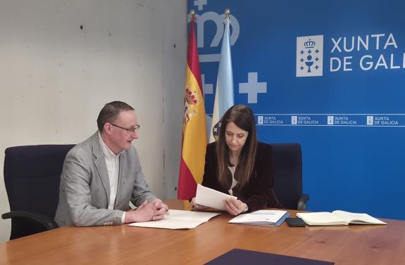 Imagen de la noticia:María José Gómez y el alcalde de Riotorto estudian nuevas iniciativas para impulsar las infraestructuras rurales