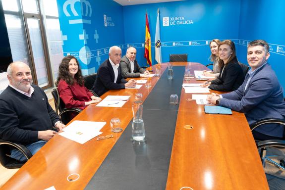 Imagen de la noticia:La Xunta y el Ayuntamiento de Vilanova de Arousa analizan vías de colaboración en cuestiones vinculadas con el saneamiento d...