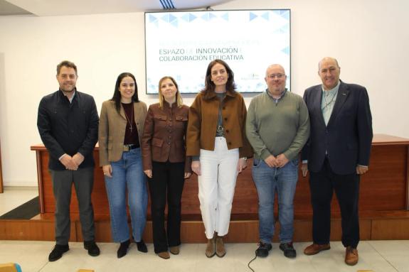 Imagen de la noticia:La II Feria Educativa de Ourense pone a disposición del alumnado información para decidir su futuro