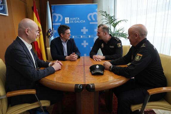 Imaxe da nova:Arias reúnese co novo responsable da Brigada da Policía Xudicial de Lugo, Francisco Vázquez