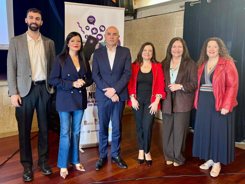 Imaxe 1 de 2 asociada á nova