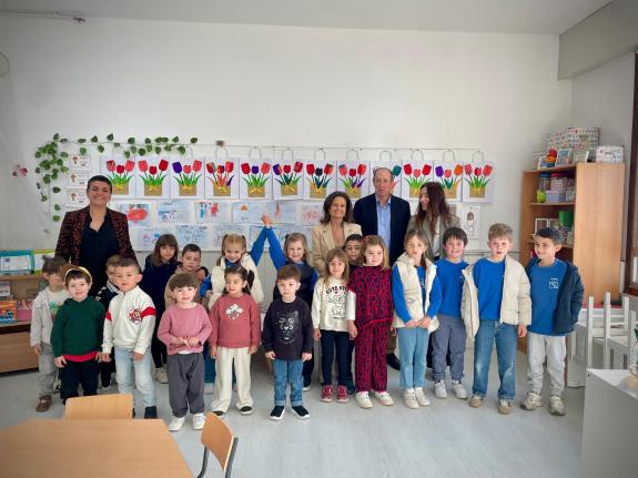 Imaxe da nova:A Consellería de Educación destaca o dinamismo e creatividade do Colexio Rural Agrupado Amencer de Ribadavia