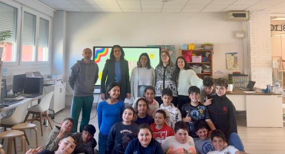 Imaxe da nova:Doce centros da provincia de Pontevedra participan este curso no programa ‘Cinema con perspectiva’