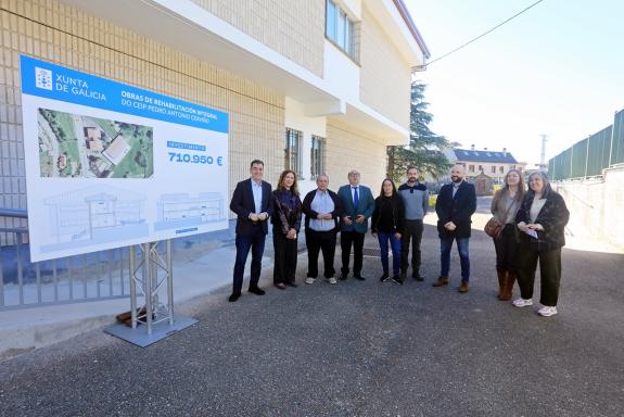 Imaxe da nova:Román Rodríguez anuncia a adxudicación da rehabilitación integral do Colexio de Campo Lameiro por preto de 700.000€