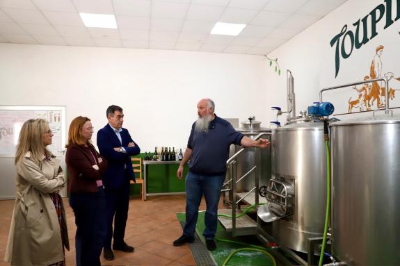 Imagen de la noticia:Román Rodríguez destaca que empresas como Toupiña acreditan que se puede innovar también desde el rural