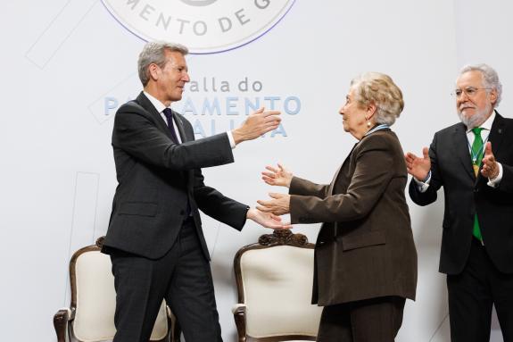Imaxe da nova:Rueda asiste ao acto de entrega das Medallas do Parlamento de Galicia 2026