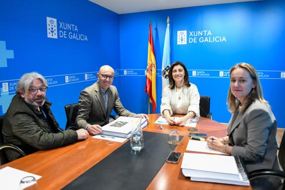 Imaxe da nova:A Xunta e o Concello de Cabana de Bergantiños avalían a mellora da senda da marxe esquerda do río Anllóns e a súa inclusión no Cami...