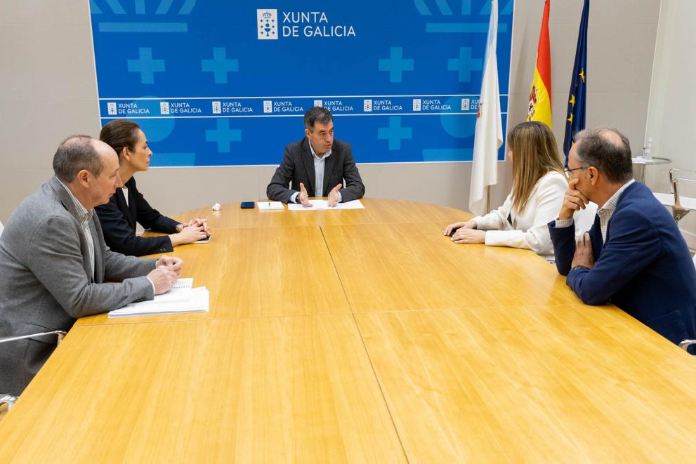 Imaxe 2 de 3 asociada á nova