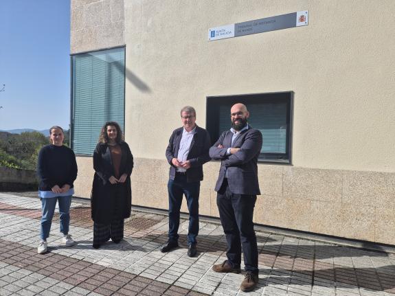 Imaxe da nova:Manuel Pardo supervisa o remate das obras de reparación das filtracións do edificio xudicial de Bande