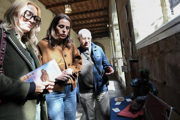 Imaxe da nova:A Xunta gaba a creatividade do alumnado do Instituto de Chacheiras e do centro integrado de FP Compostela na exposición ‘Esculturas...