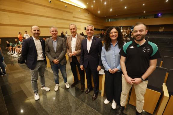 Imaxe da nova:A Xunta destaca a traxectoria do equipo Team Farto como exemplo da progresión do ciclismo feminino en Galicia