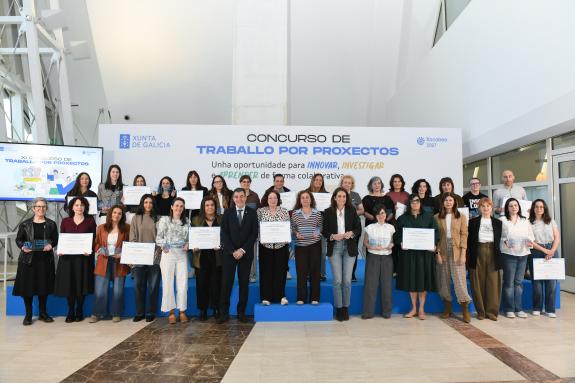 Imaxe da nova:Román Rodríguez destaca o nivel das investigacións realizadas polo alumnado nas bibliotecas escolares