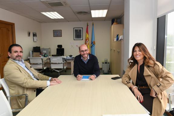 Imaxe da nova:Mar reúnese con Conservas Peña no marco dos contactos que mantén co sector