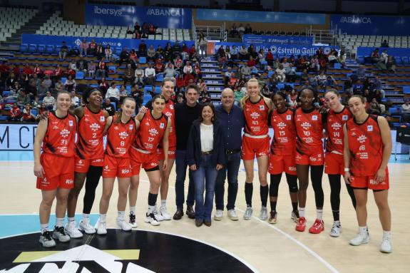 Imaxe da nova:Villaverde promociona os produtos do mar no partido entre o Ensino Lugo e o Bàsquet Girona