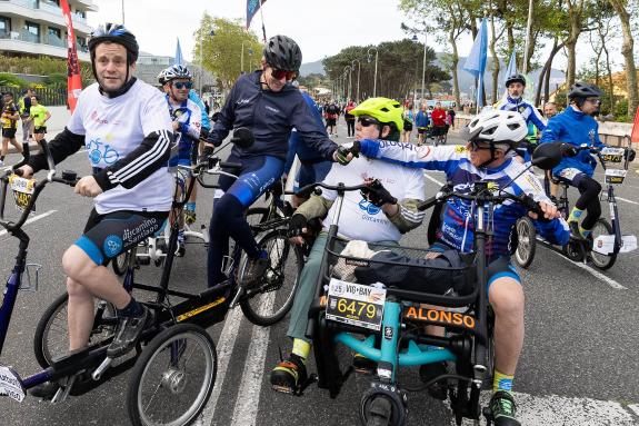 Imaxe da nova:Rueda participa na 'Vig-Bay' acompañando aos membros da asociación Discamino