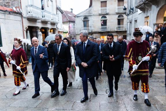 Imaxe da nova:Rueda asiste á procesión de San Telmo en Tui