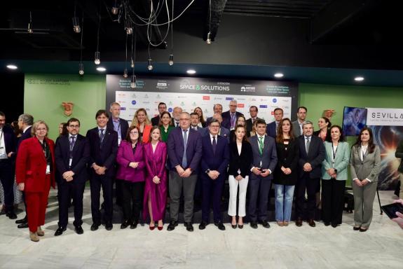 Imaxe da nova:A Xunta presenta en Sevilla a Iniciativa Estratéxica En Seguridade, Defensa e Aeroespazo de Galicia para impulsar novos sectores ec...
