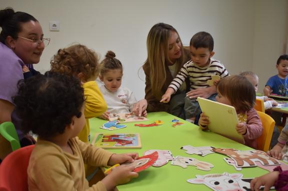 Imagen de la noticia:La Xunta destina 278.000 euros a la nueva escuela infantil municipal de Begonte, que ofrece cerca de 40 plazas públicas