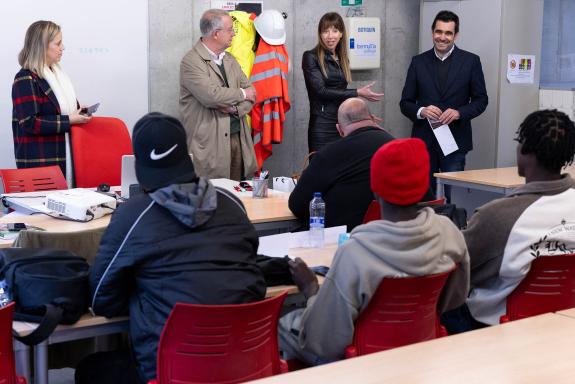 Imagen de la noticia:La Xunta pone en valor la incorporación de la Fundación Laboral de la Construcción a la Red de centros asociados de formació...
