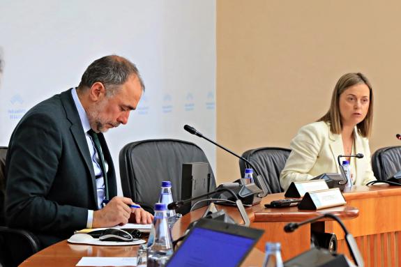 Imaxe da nova:A Xunta urxe o Goberno central maior celeridade no traspaso de competencias para mellorar os servizos que se prestan aos galegos