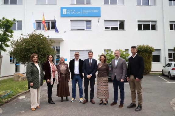 Imaxe da nova:Román Rodríguez pon en valor a importancia da reforma do instituto Alfredo Brañas na mellora da vida diaria da comunidade educativa