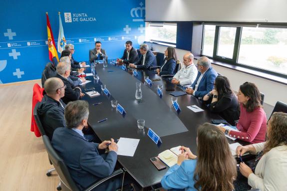 Imagen de la noticia:La Xunta crea la Mesa del Comercio de Galicia para impulsar la colaboración entre administraciones y agentes implicados en b...